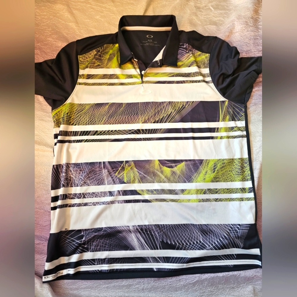 Brand new Mens golf shirt XL
